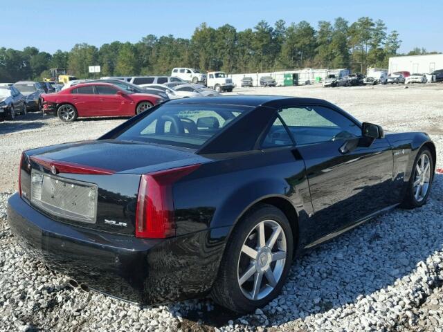 1G6YV36A775601363 - 2007 CADILLAC XLR BLACK photo 4