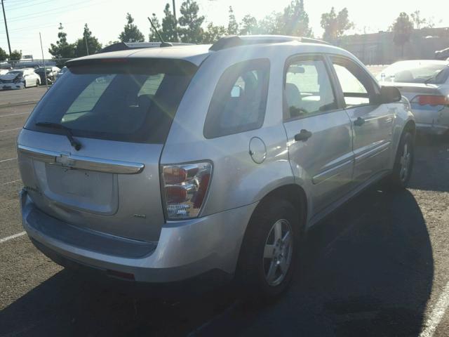 2CNDL23F676011019 - 2007 CHEVROLET EQUINOX SILVER photo 4