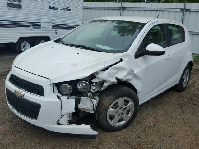 1G1JA6SH7E4196549 - 2014 CHEVROLET SONIC LS WHITE photo 2
