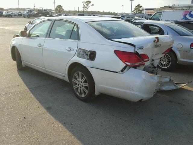 4T1BK36B87U220496 - 2007 TOYOTA AVALON XL WHITE photo 3