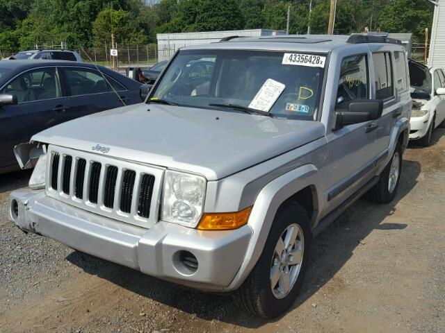 1J8HG48K46C318229 - 2006 JEEP COMMANDER GRAY photo 2