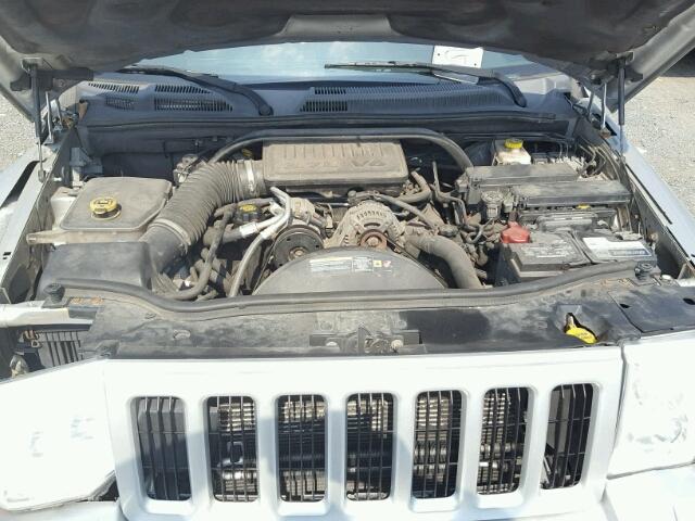 1J8HG48K46C318229 - 2006 JEEP COMMANDER GRAY photo 7
