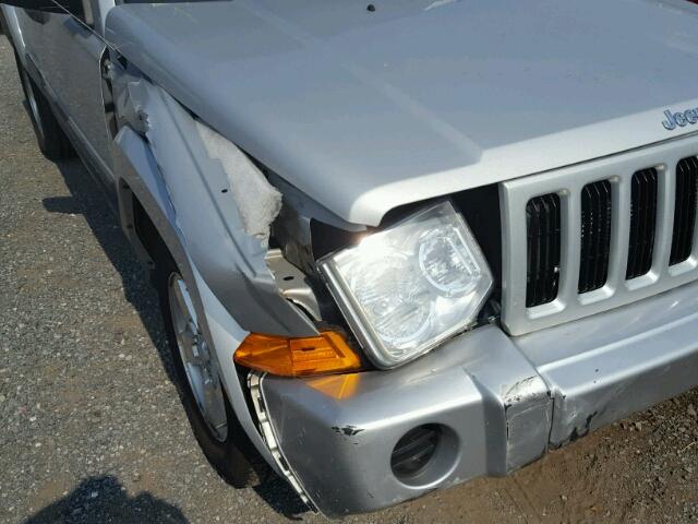 1J8HG48K46C318229 - 2006 JEEP COMMANDER GRAY photo 9