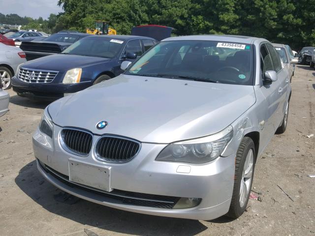 WBANV13599C153330 - 2009 BMW 528 XI SILVER photo 2