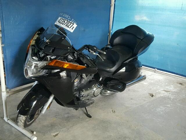 5VPSW36N4C3008974 - 2012 VICTORY MOTORCYCLES VISION TOU BLACK photo 2