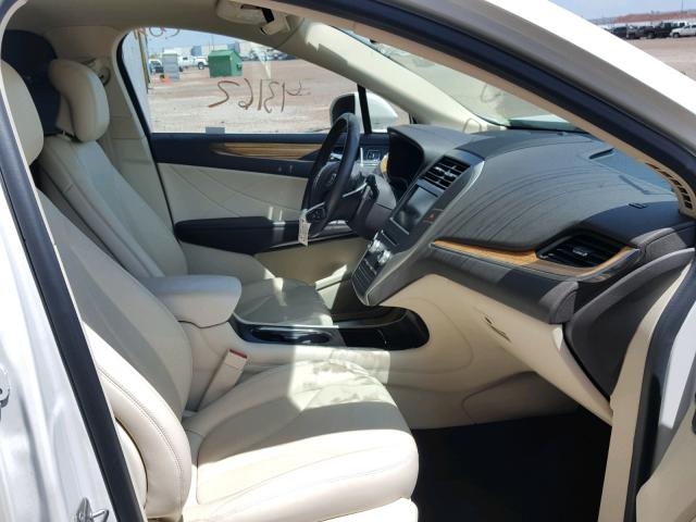 5LMCJ1A92FUJ05517 - 2015 LINCOLN MKC WHITE photo 5