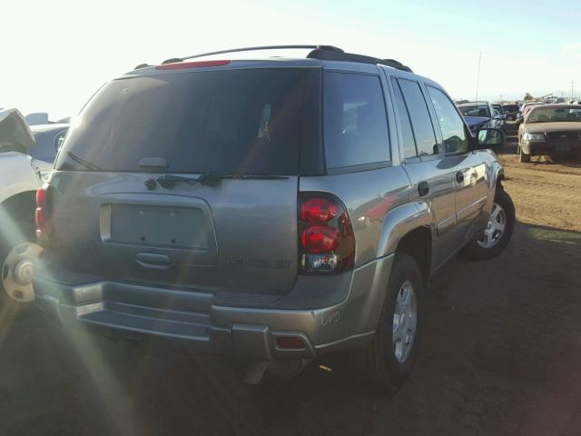 1GNDT13S622187531 - 2002 CHEVROLET TRAILBLAZE GRAY photo 4