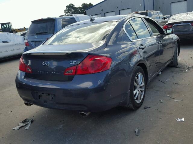 JNKCV61F29M363893 - 2009 INFINITI G37 GRAY photo 4