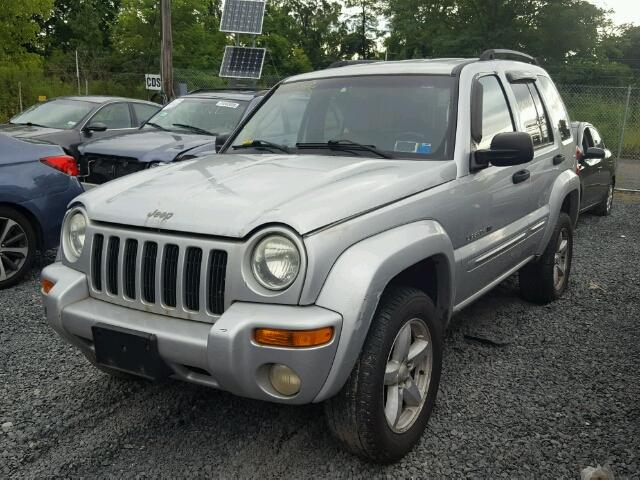 1J8GL58K12W149258 - 2002 JEEP LIBERTY LI SILVER photo 2