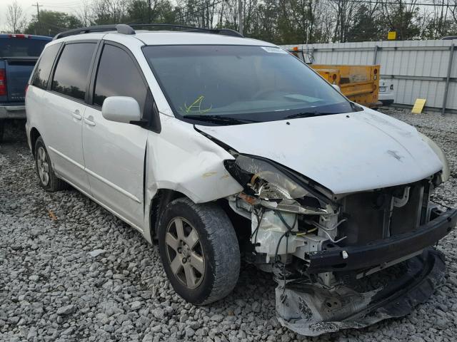 5TDZA22C54S180974 - 2004 TOYOTA SIENNA XLE WHITE photo 1