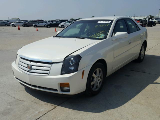 1G6DM57T260144390 - 2006 CADILLAC CTS WHITE photo 2