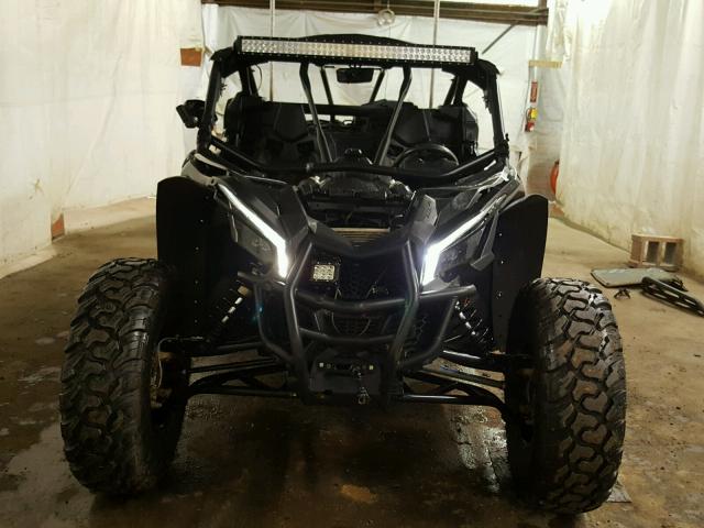 3JBVDAW45HK000402 - 2017 CAN-AM MAVERICK X BLACK photo 9