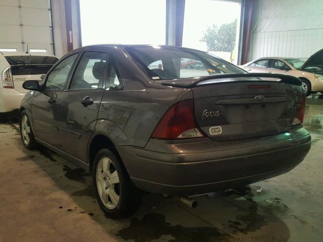1FAFP38Z94W142995 - 2004 FORD FOCUS ZTS GRAY photo 3