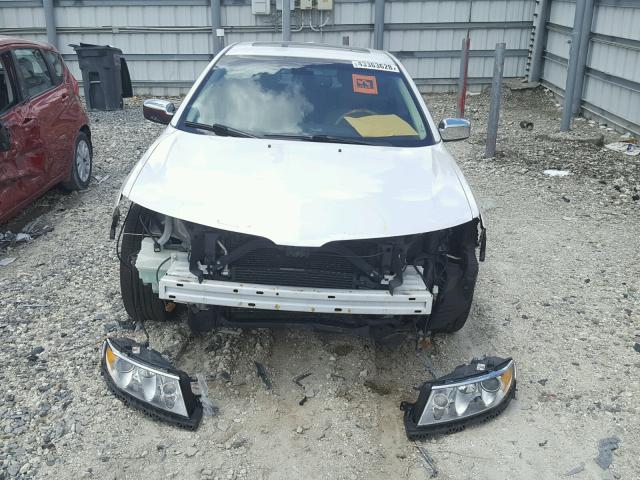 3LNDL2L33CR800690 - 2012 LINCOLN MKZ HYBRID WHITE photo 9