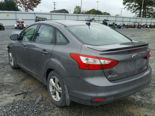 1FAHP3F25CL434285 - 2012 FORD FOCUS SE GRAY photo 3