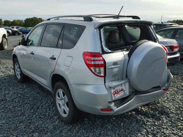 2T3BF4DVXCW255792 - 2012 TOYOTA RAV4 SILVER photo 3