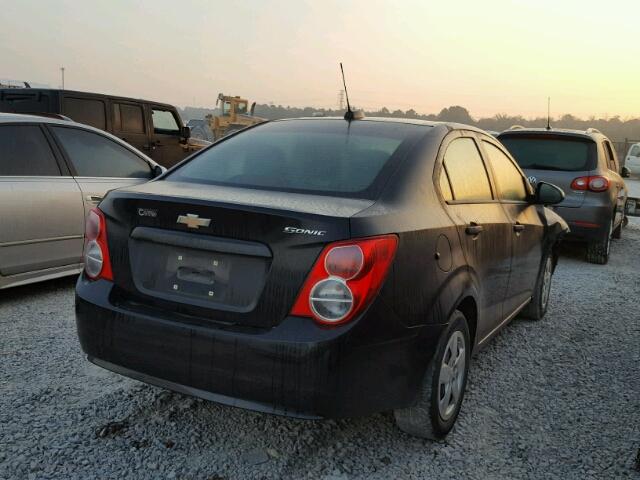 1G1JA5SH6F4132997 - 2015 CHEVROLET SONIC BLACK photo 4