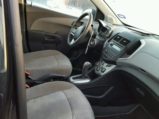 1G1JA5SH6F4132997 - 2015 CHEVROLET SONIC BLACK photo 5