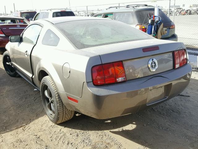 1ZVFT80N255145351 - 2005 FORD MUSTANG BROWN photo 3