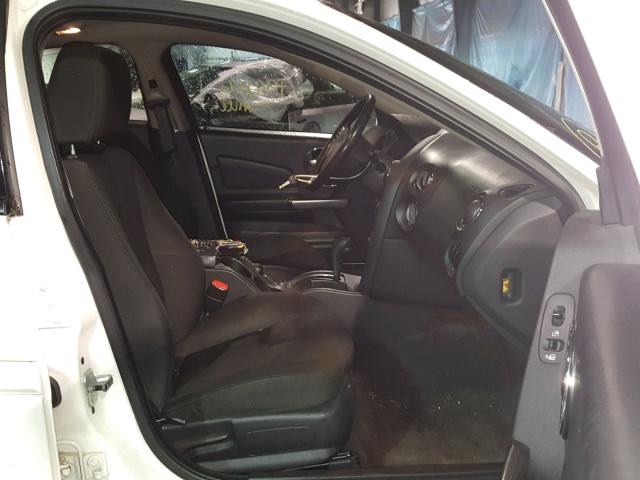 2G2WP552361285470 - 2006 PONTIAC GRAND PRIX WHITE photo 5