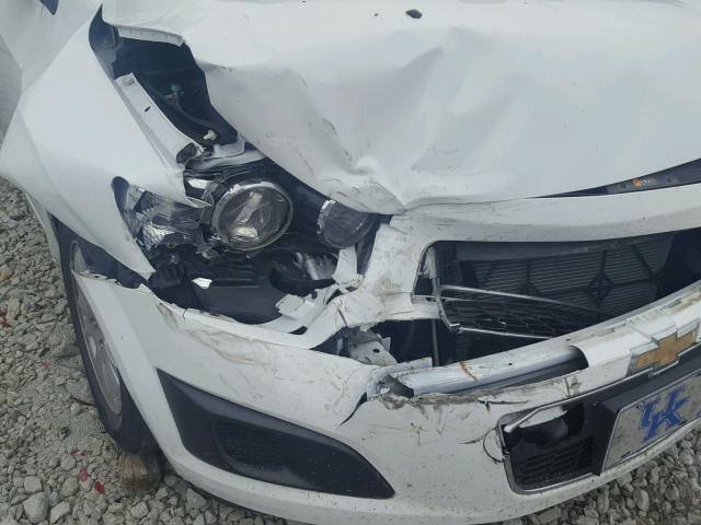 1G1JA5SH3C4214651 - 2012 CHEVROLET SONIC LS WHITE photo 9