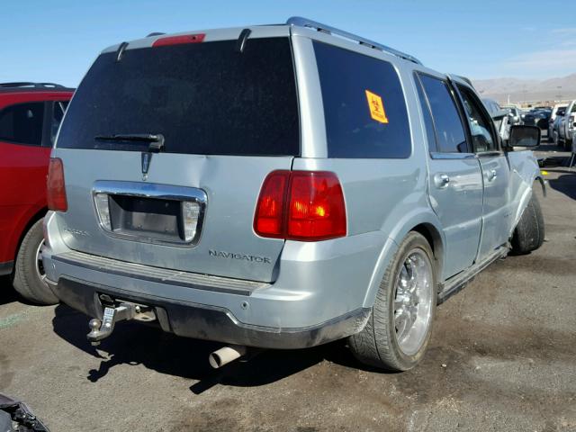 5LMFU28535LJ19430 - 2005 LINCOLN NAVIGATOR SILVER photo 4