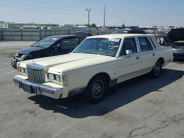 1LNBM81F3KY606259 - 1989 LINCOLN TOWN CAR CREAM photo 2