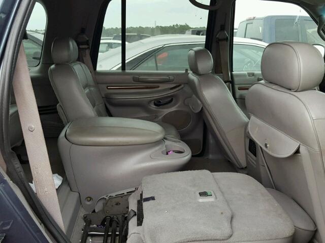5LMEU27A81LJ06984 - 2001 LINCOLN NAVIGATOR BLUE photo 6