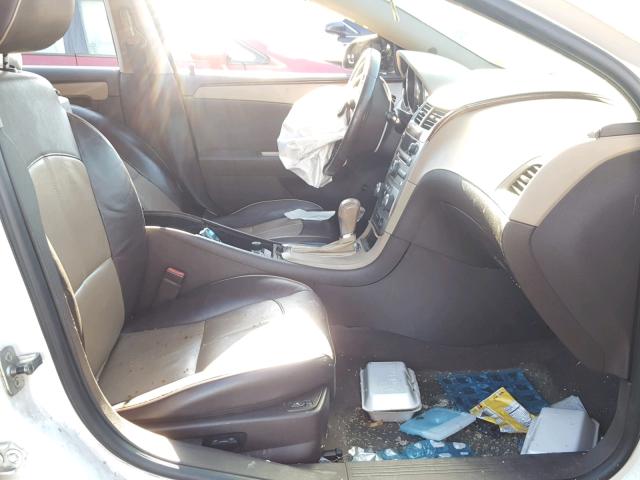 1G1ZE5E72BF138644 - 2011 CHEVROLET MALIBU LTZ 白色 照片 5