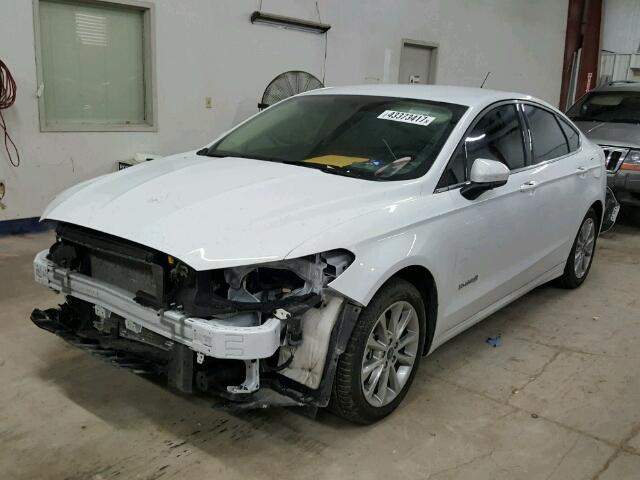 3FA6P0LUXHR344540 - 2017 FORD FUSION SE WHITE photo 2