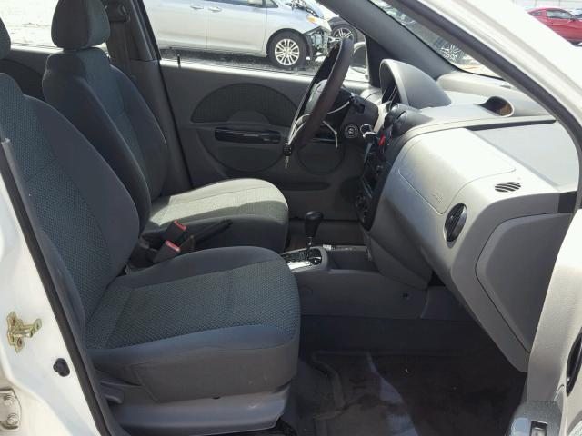 KL1TJ526X4B207134 - 2004 CHEVROLET AVEO LS WHITE photo 5