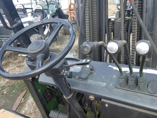 CMC158L12366853KE - 1990 CLAR FORKLIFT 绿色 照片 5