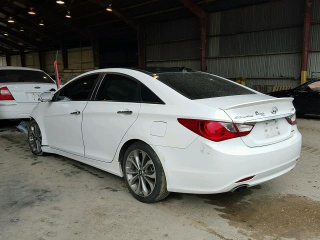 5NPEC4AB4DH683785 - 2013 HYUNDAI SONATA SE WHITE photo 3