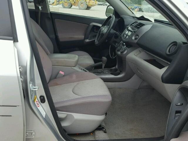 JTMZD33V175045062 - 2007 TOYOTA RAV4 SILVER photo 5