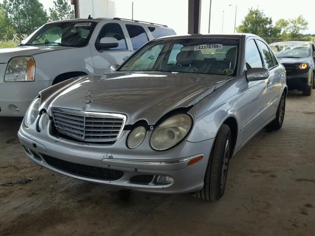 WDBUF26J35A682125 - 2005 MERCEDES-BENZ E 320 CDI SILVER photo 2