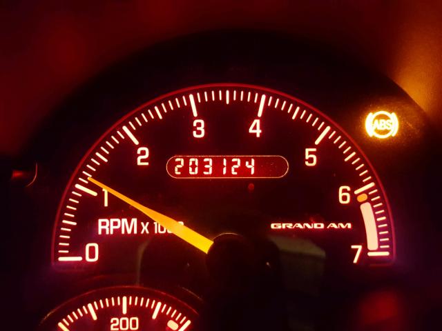 1G2NF52EX4M637183 - 2004 PONTIAC GRAND AM S SILVER photo 8