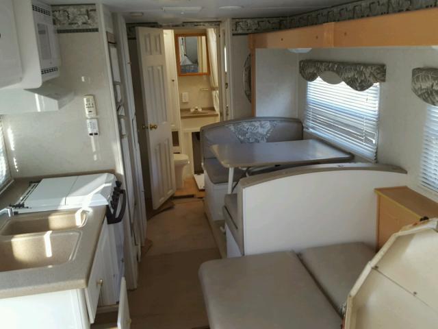 4YDT2802735901636 - 2003 OUTB TRAVEL TRL WHITE photo 6