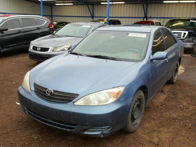 4T1BE32K64U864619 - 2004 TOYOTA CAMRY LE BLUE photo 2