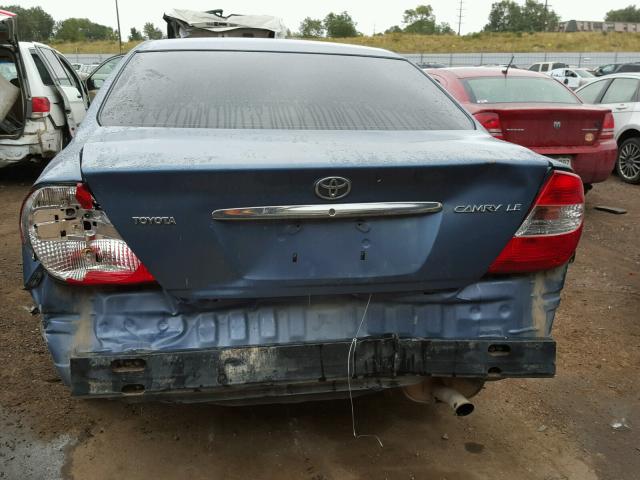 4T1BE32K64U864619 - 2004 TOYOTA CAMRY LE 蓝色 照片 9