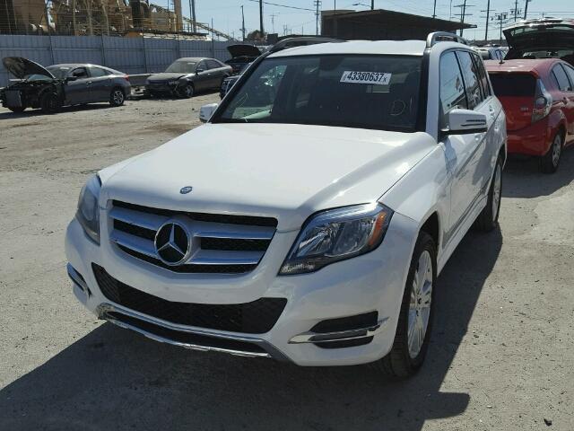 WDCGG5HB1FG348669 - 2015 MERCEDES-BENZ GLK WHITE photo 2