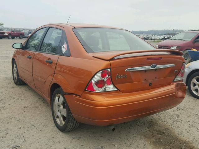 1FAFP38382W314443 - 2002 FORD FOCUS ZTS ORANGE photo 3