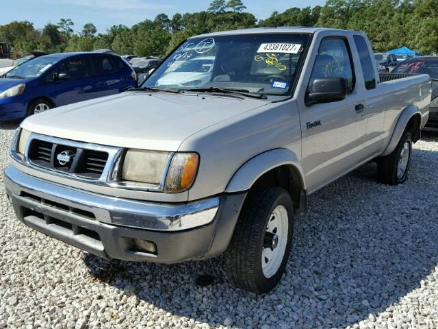 1N6ED26Y2XC318730 - 1999 NISSAN FRONTIER SILVER photo 2