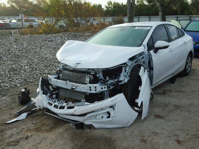 1G1BC5SM2H7217607 - 2017 CHEVROLET CRUZE LS WHITE photo 2