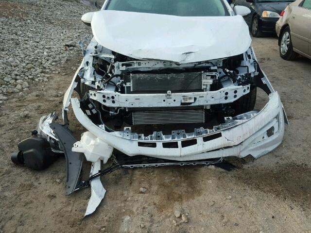 1G1BC5SM2H7217607 - 2017 CHEVROLET CRUZE LS WHITE photo 9