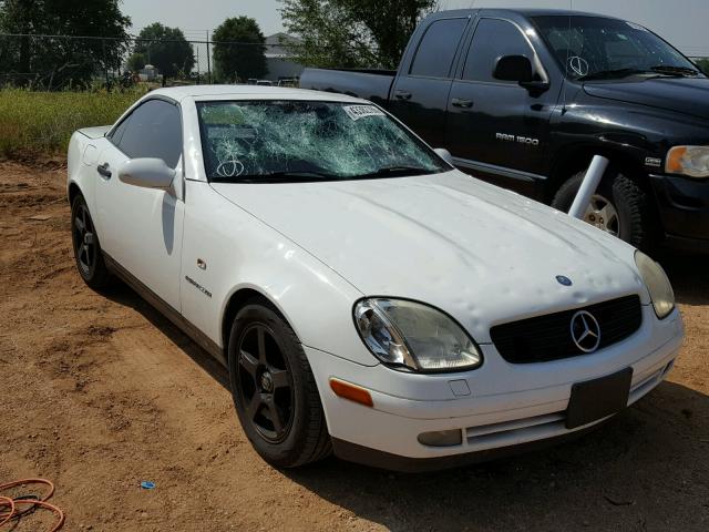 WDBKK47F9WF069889 - 1998 MERCEDES-BENZ SLK 230 KO WHITE photo 1