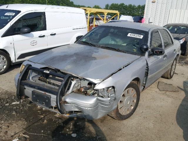 2FABP7BVXBX124101 - 2011 FORD CROWN VICT SILVER photo 2
