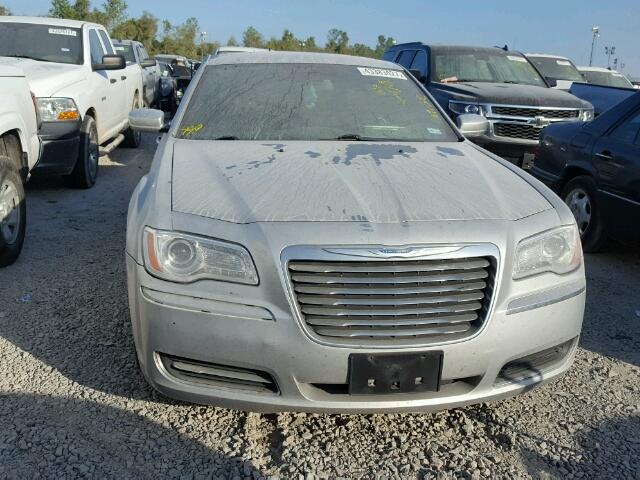 2C3CCAAG1CH206342 - 2012 CHRYSLER 300 SILVER photo 9