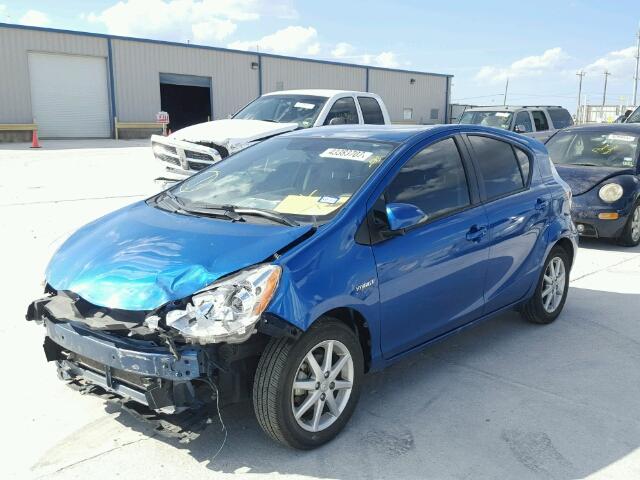 JTDKDTB39E1565080 - 2014 TOYOTA PRIUS C BLUE photo 2