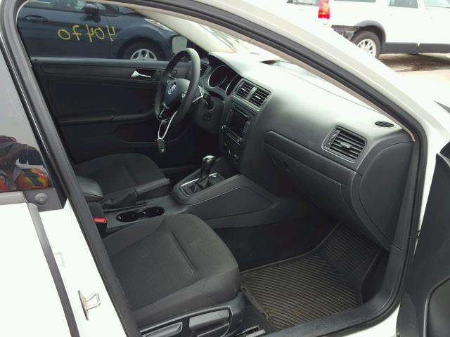3VW2K7AJ8FM308068 - 2015 VOLKSWAGEN JETTA BASE WHITE photo 5