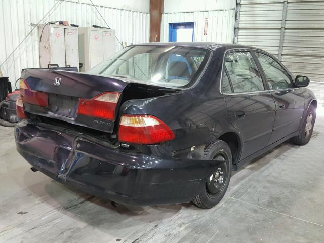 1HGCG1653YA070116 - 2000 HONDA ACCORD EX BLACK photo 4